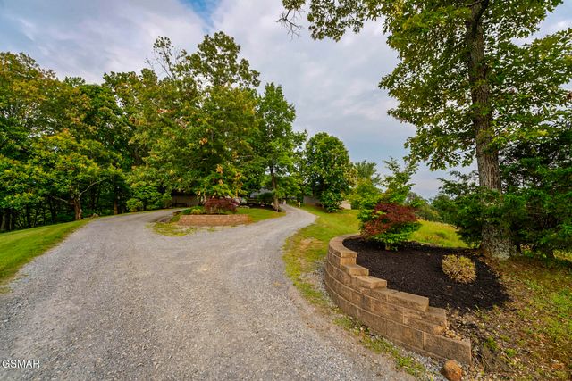 1121 Cummings Chapel Road, Sevierville, TN 37862