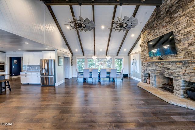 1121 Cummings Chapel Road, Sevierville, TN 37862