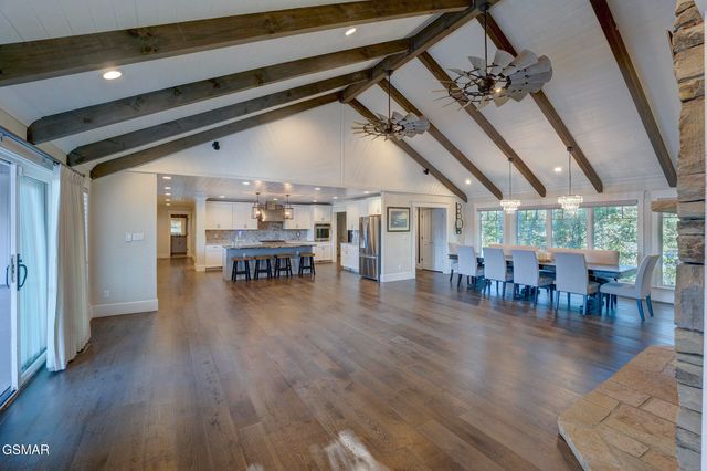 1121 Cummings Chapel Road, Sevierville, TN 37862