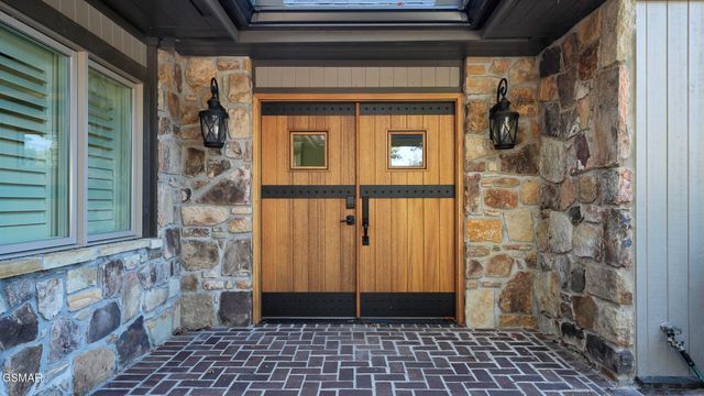 1121 Cummings Chapel Road, Sevierville, TN 37862