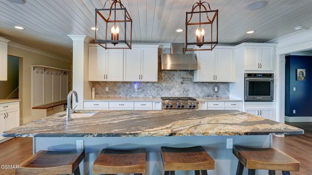 1121 Cummings Chapel Road, Sevierville, TN 37862