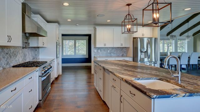 1121 Cummings Chapel Road, Sevierville, TN 37862