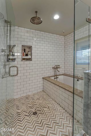 1121 Cummings Chapel Road, Sevierville, TN 37862