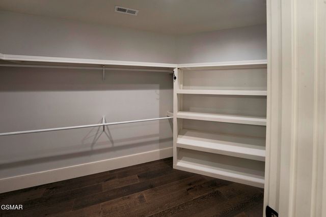 1121 Cummings Chapel Road, Sevierville, TN 37862