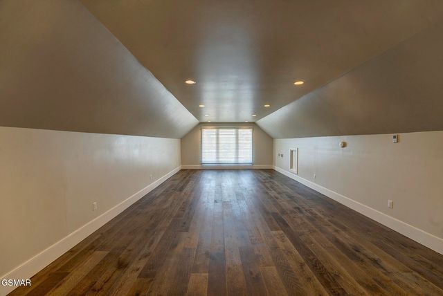 1121 Cummings Chapel Road, Sevierville, TN 37862