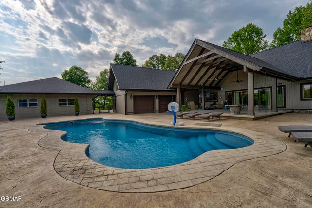 1121 Cummings Chapel Road, Sevierville, TN 37862