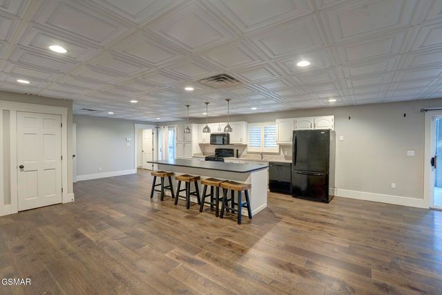 1121 Cummings Chapel Road, Sevierville, TN 37862