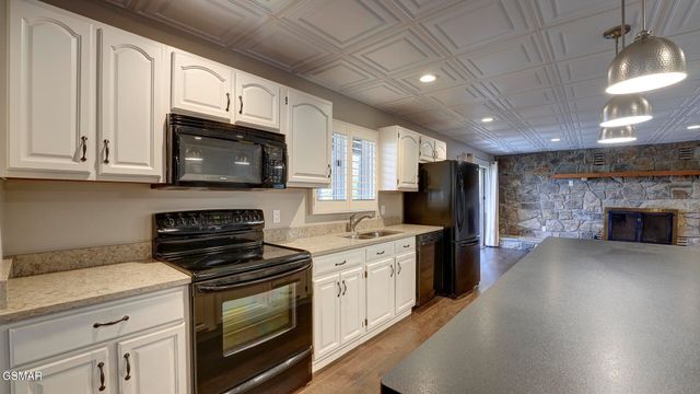 1121 Cummings Chapel Road, Sevierville, TN 37862