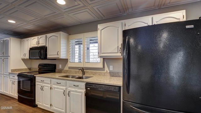 1121 Cummings Chapel Road, Sevierville, TN 37862