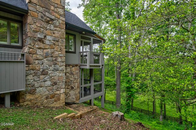 1121 Cummings Chapel Road, Sevierville, TN 37862