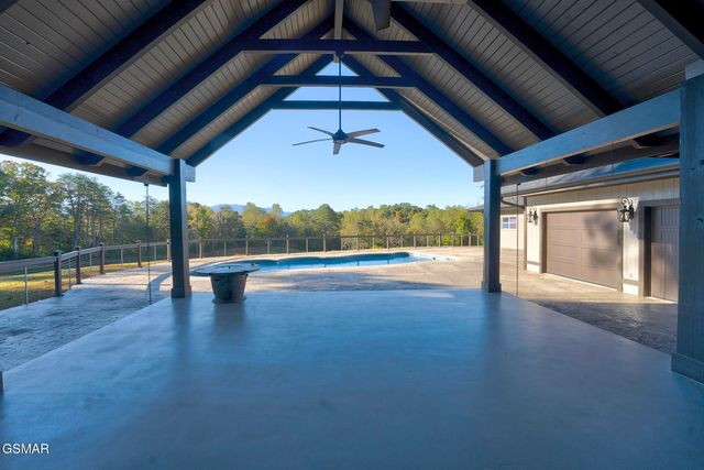 1121 Cummings Chapel Road, Sevierville, TN 37862