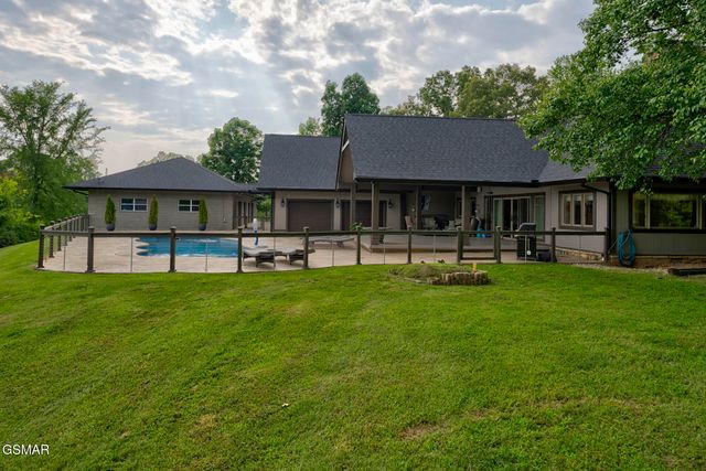 1121 Cummings Chapel Road, Sevierville, TN 37862