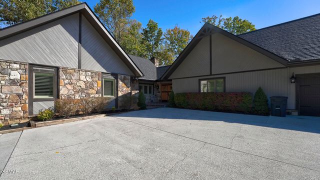 1121 Cummings Chapel Road, Sevierville, TN 37862