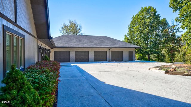 1121 Cummings Chapel Road, Sevierville, TN 37862