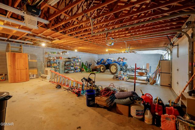 1121 Cummings Chapel Road, Sevierville, TN 37862