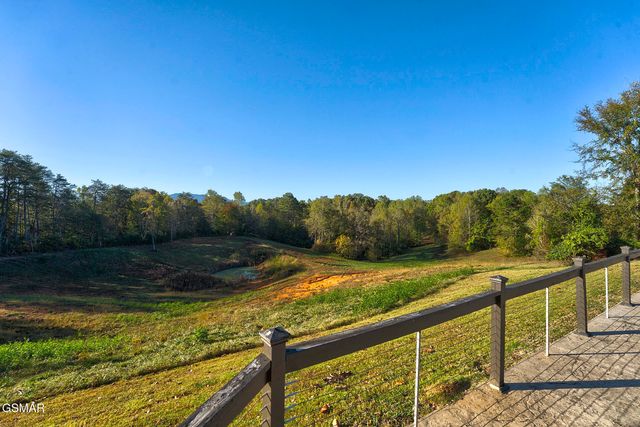 1121 Cummings Chapel Road, Sevierville, TN 37862