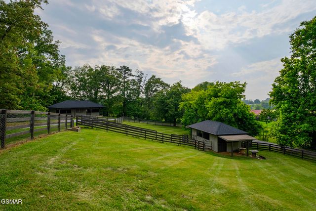 1121 Cummings Chapel Road, Sevierville, TN 37862