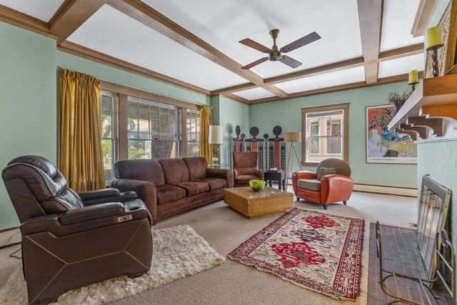 1512 College AVENUE, Racine, WI 53403