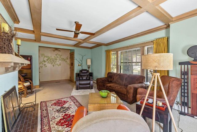 1512 College AVENUE, Racine, WI 53403