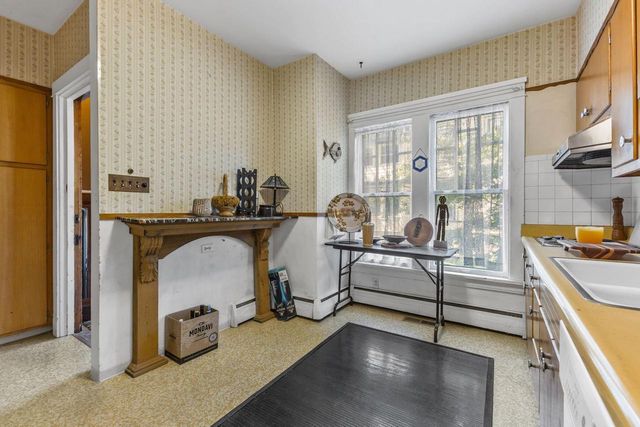 1512 College AVENUE, Racine, WI 53403