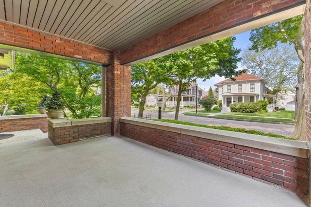 1512 College AVENUE, Racine, WI 53403
