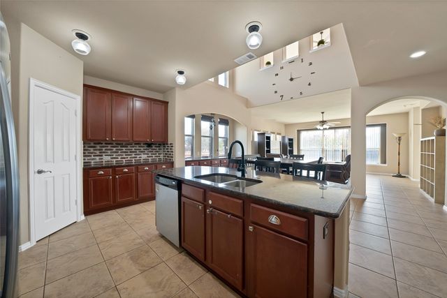 1105 Killian Drive, Mansfield, TX 76063