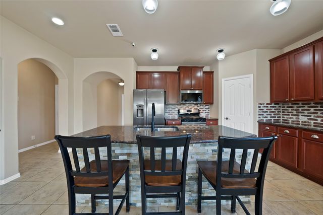 1105 Killian Drive, Mansfield, TX 76063