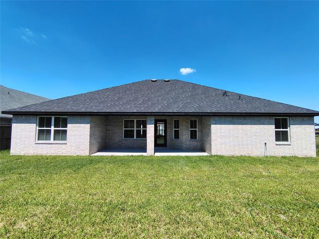 2 Gemstone Court, Angleton, TX 77515