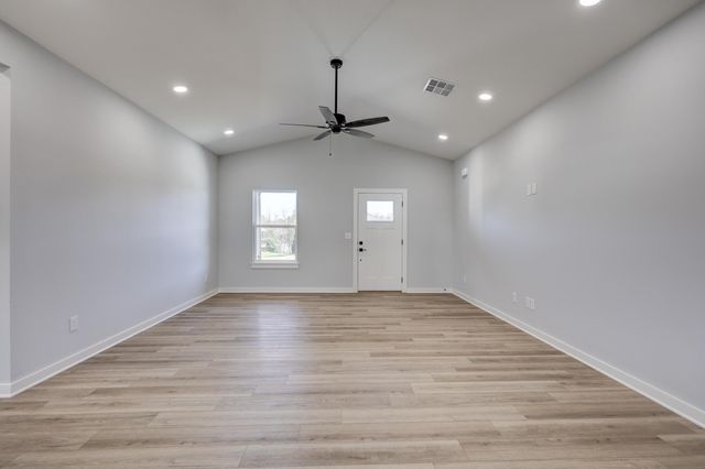 237 Fair Road, Goodman, MO 64843