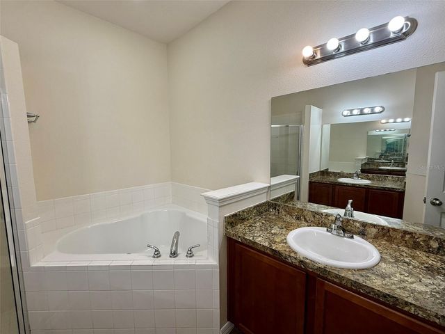 811 KRENSON WOODS LANE, Lakeland, FL 33813