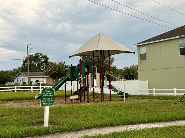 811 KRENSON WOODS LANE, Lakeland, FL 33813