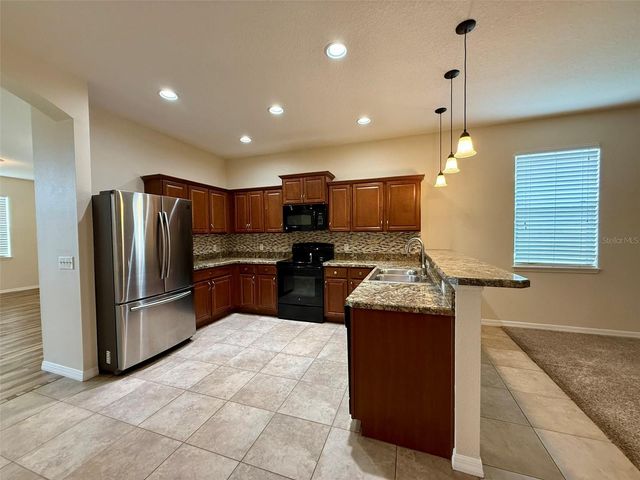 811 KRENSON WOODS LANE, Lakeland, FL 33813