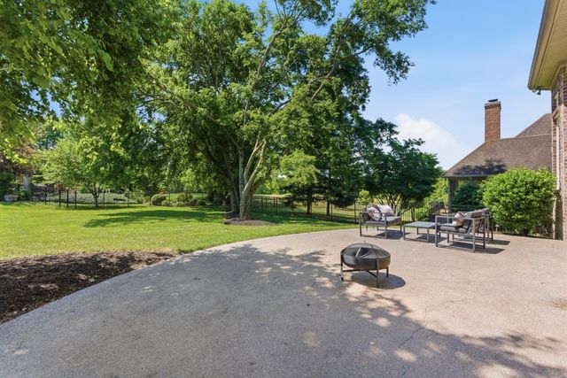 425 Ridgecrest Ln, Lebanon, TN 37087