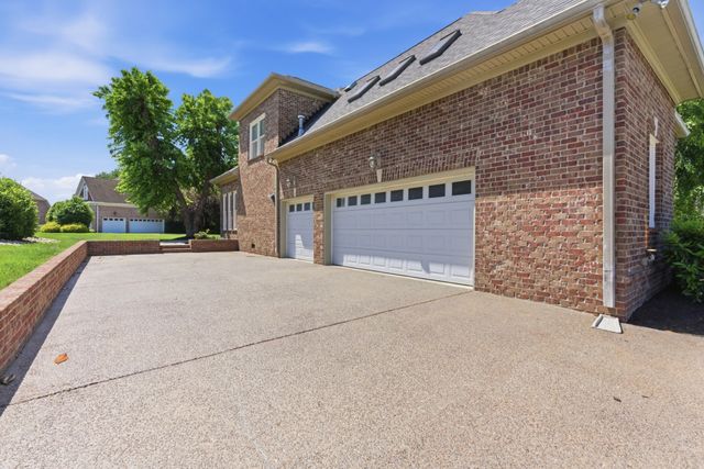 425 Ridgecrest Ln, Lebanon, TN 37087