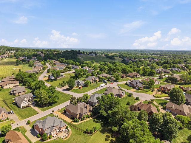 425 Ridgecrest Ln, Lebanon, TN 37087