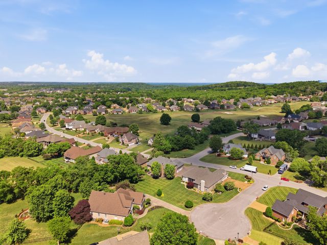 425 Ridgecrest Ln, Lebanon, TN 37087