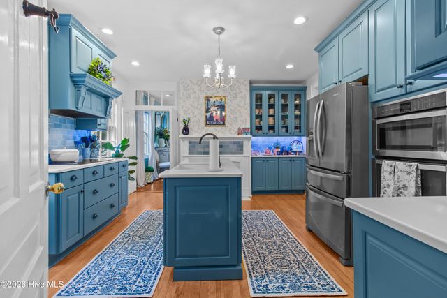 219 Pollock Street, New Bern, NC 28560