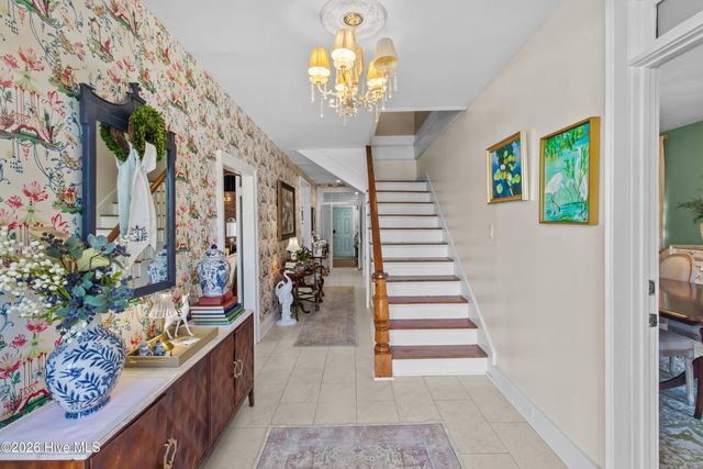 219 Pollock Street, New Bern, NC 28560