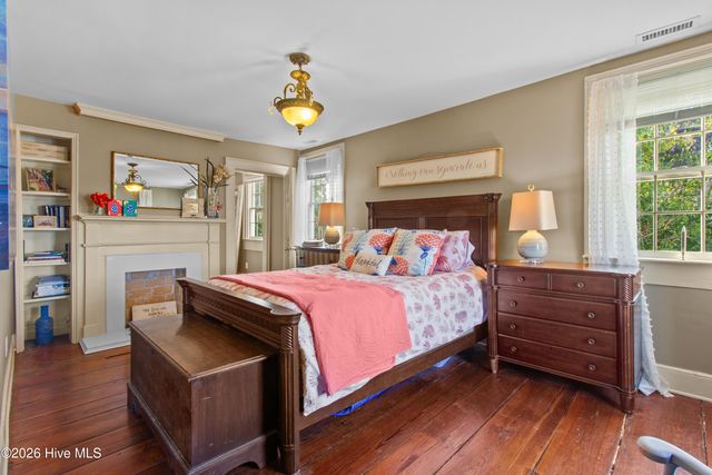 219 Pollock Street, New Bern, NC 28560