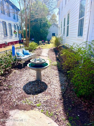 219 Pollock Street, New Bern, NC 28560