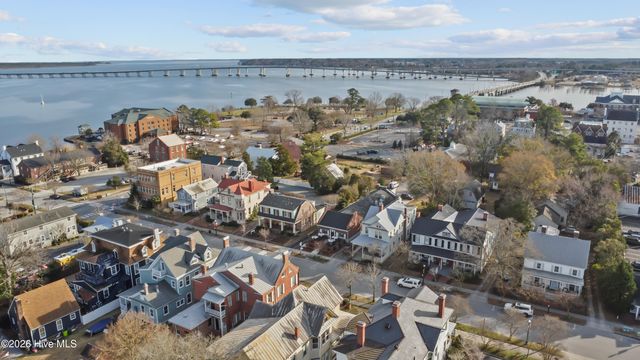 219 Pollock Street, New Bern, NC 28560