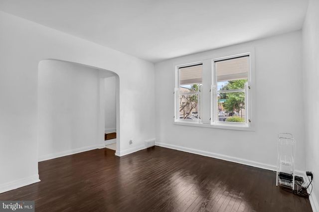 1525 OATES ST NE, Washington, DC 20002