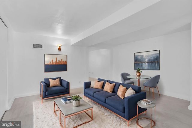 1525 OATES ST NE, Washington, DC 20002