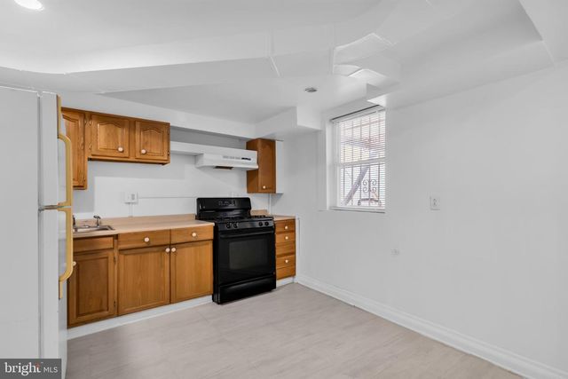 1525 OATES ST NE, Washington, DC 20002