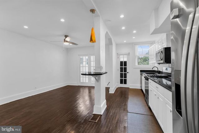 1525 OATES ST NE, Washington, DC 20002