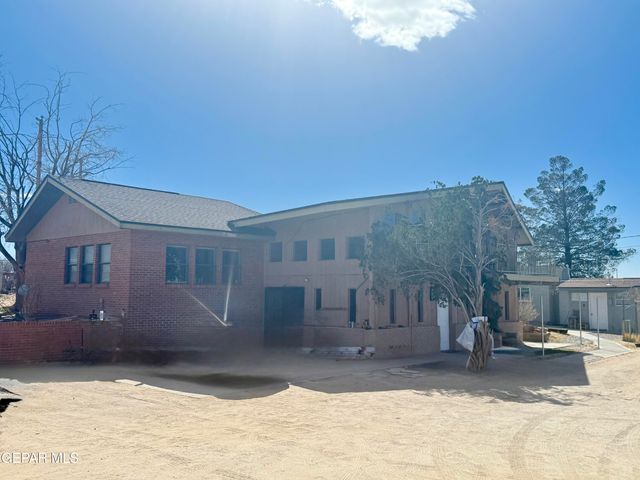 925 Vinton Avenue, Canutillo, TX 79835