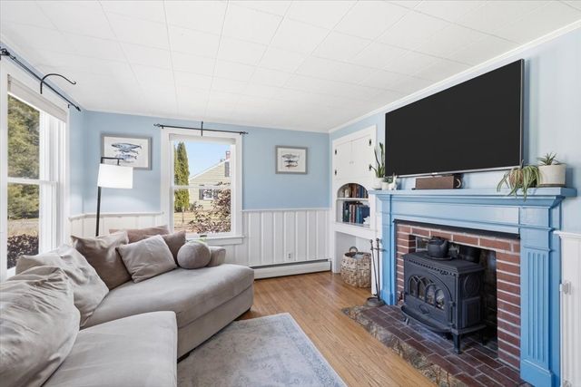 44 Brick Kiln Rd, Falmouth, MA 02536