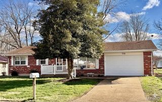 732 Moore Street, Farmington, MO 63640