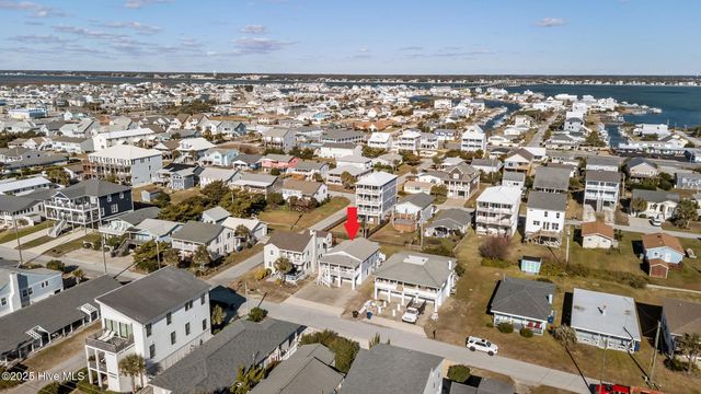 303 E Atlantic Boulevard, Atlantic Beach, NC 28512