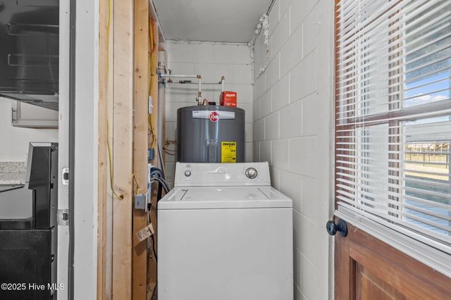 303 E Atlantic Boulevard, Atlantic Beach, NC 28512